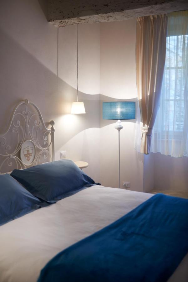 Bed and Breakfast Palazzo Pio III - Residenza D'Epoca Sarteano Exterior foto